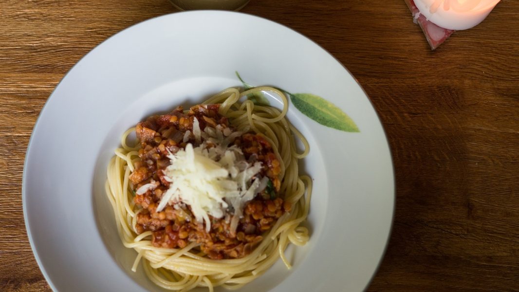 Vegetariánské špagety alla bolognese